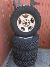 Chevy Silverado 1500 1999 Original Rims , 75 Condition Tires LT 285/70R17