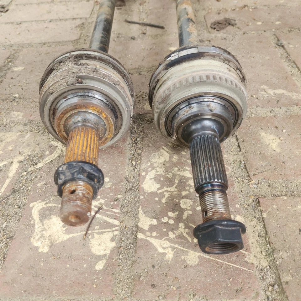 Toyota Highlander y Lexus RX300 2001-2003 eje trasero CV par de ejes diestro y derecho Foto 2 de 4