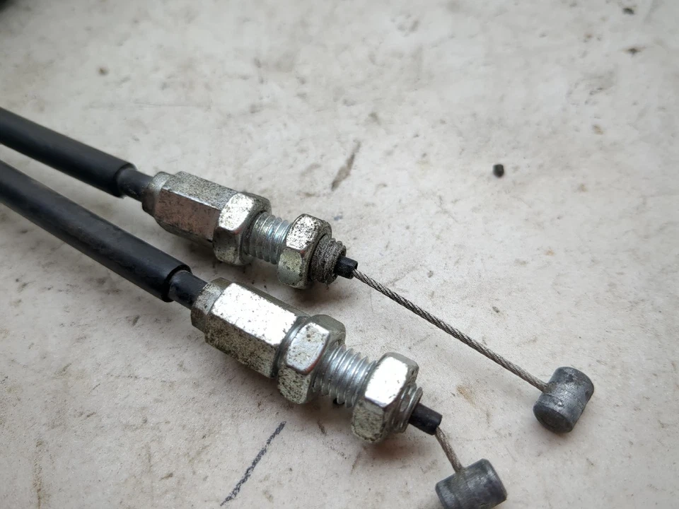 09 Líneas de cable de acelerador Suzuki SV650 16G10-8E17 TRSH PL Foto 2 de 4