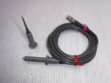 Tektronix P6028 Oscilloscope Probe w/ Tektronix Screw On 013-0071-00 Probe Tip