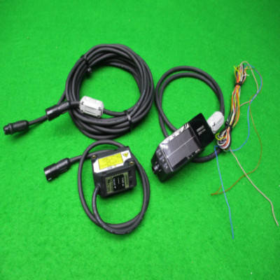 あいらん Used] OMRON / ZX2-LD100, ZX2-LDA11 / Laser Displacement Sensor
