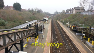 Foto 6x4 Hunts Cross Bahnhof Halewood ein lokales elektrisches Multiple - c2017