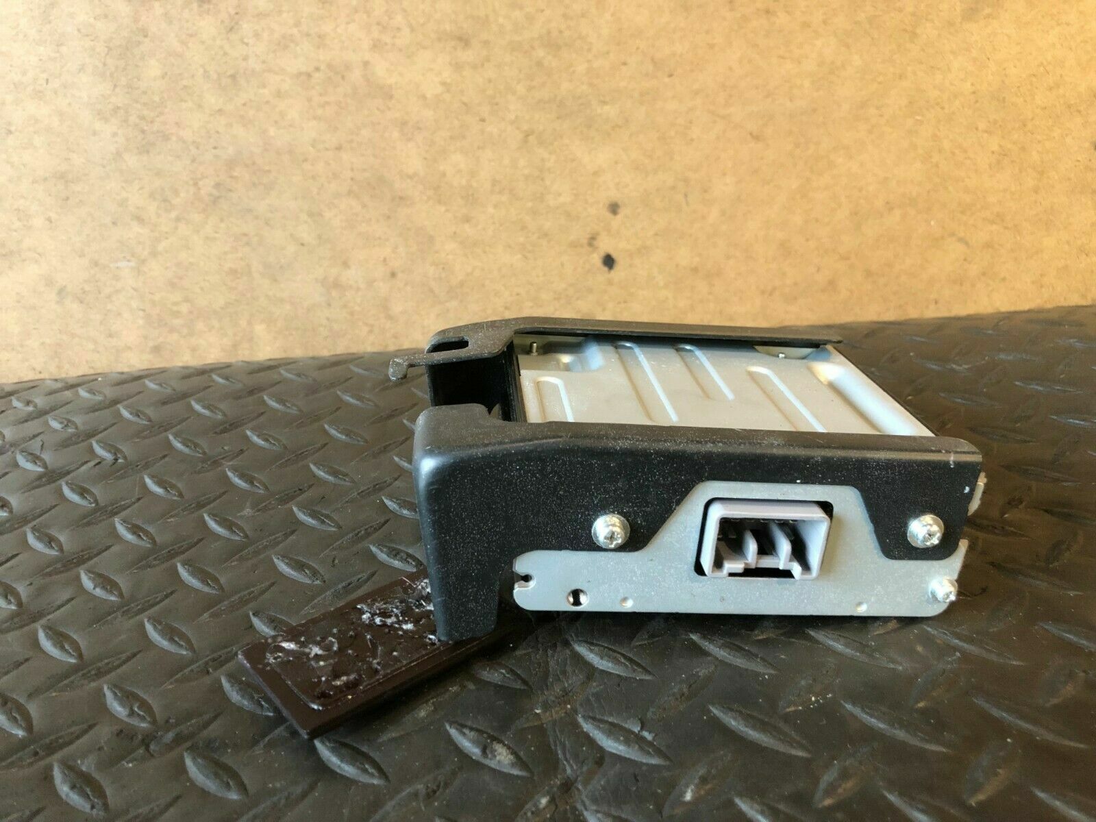 JEEP GRAND CHEROKEE SRT8 20082010 OEM POWER ELECTRIC INVERTER MODULE