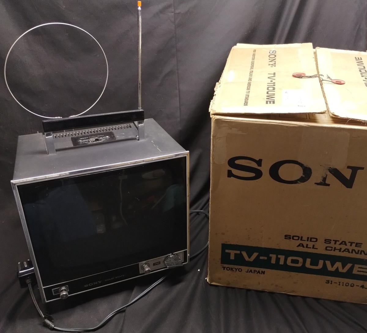Vintage SONY Portable Solid State TV-110UWU Television in