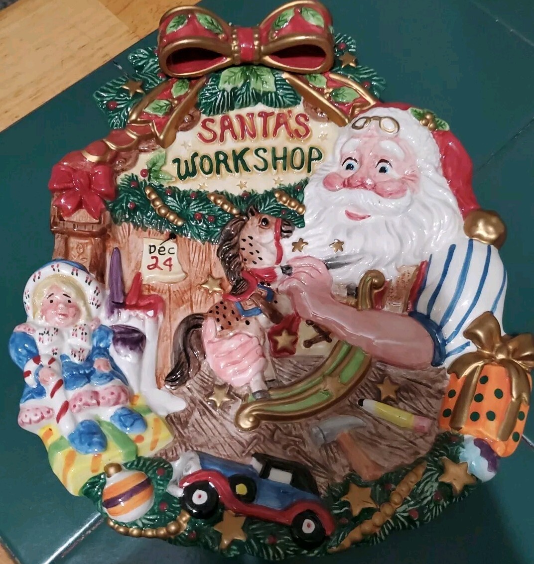Vintage Fitz and Floyd Christmas Santa's Magic Workshop Plate Wall Decoration Vn