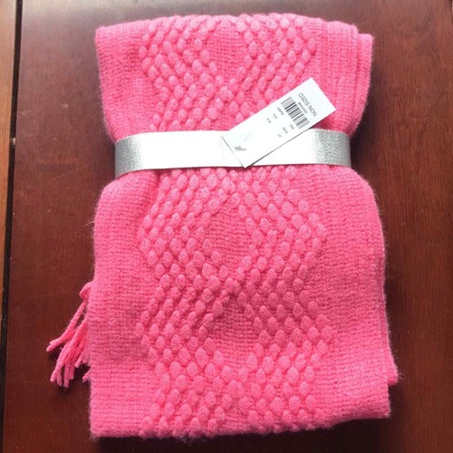 NEW NY & Company One Size Fringe Pink Scarf - Picture 3 of 4