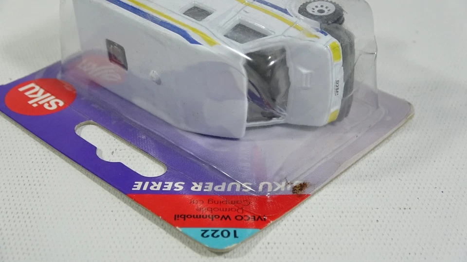 Siku 1022 Iveco Wohnmobil Dormobile Camping Car - Image 4 of 4