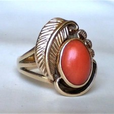 Vintage Southwest Elias Martinez 14K Yellow Gold Salmon Red Coral Cocktail Ring