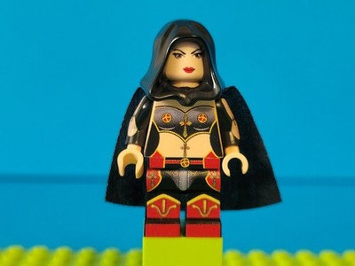 LEGO Custom Design Minifigur: MAGDALENA (Punisher Comic) auf Original LEGO Teilen