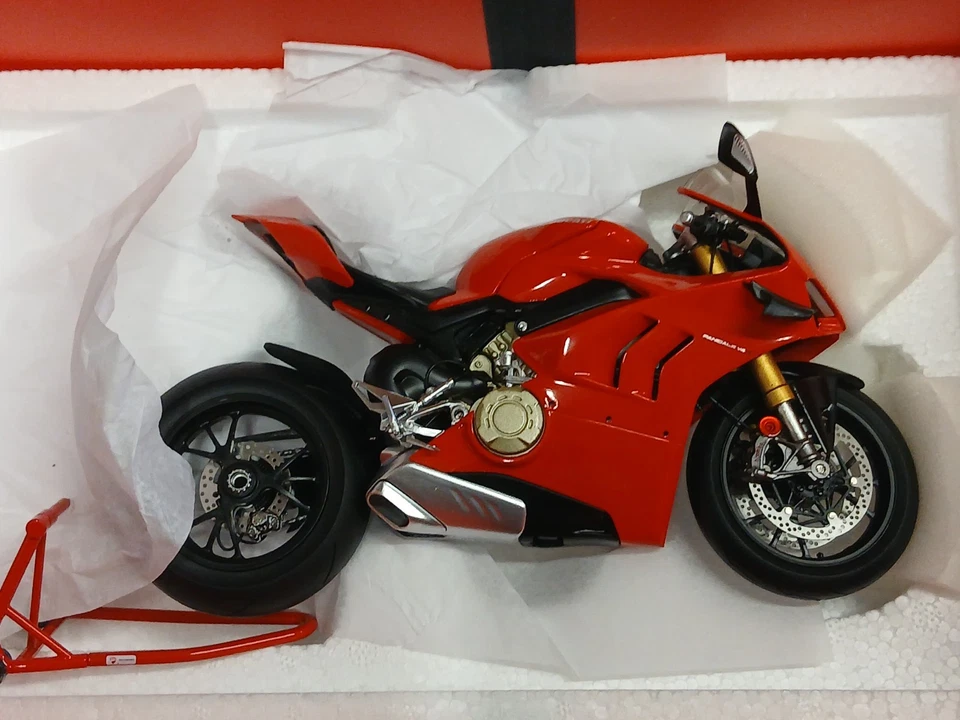 TSMMC0016 Ducati Panigale V4 S 1/12 - Immagine 2 di 3