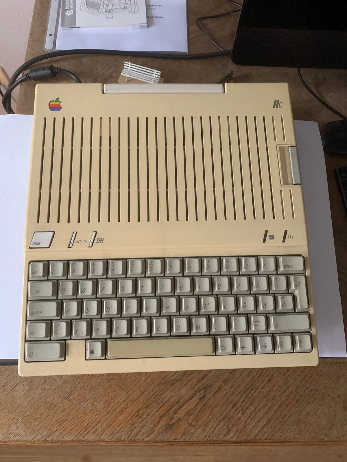 Additional photo for Apple IIc Computer with Monitor and Stand (Very Rare)