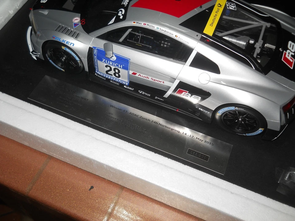 SPARK AUDI R8 LMS 24H NBR 2015 - SCALA 1/12 - SCATOLATO - Immagine 4 di 4