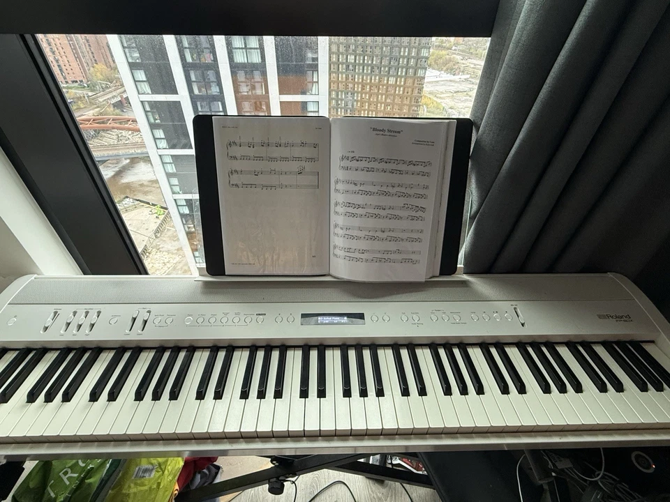 Roland FP-30X Digital Piano White, photo 2 of 4