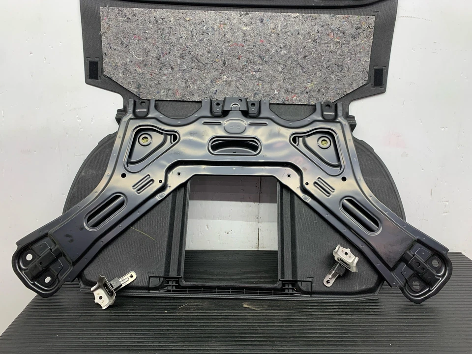 Lexus RC-F 2015-2019 OEM maletero cubierta delantera moldura 6471724150 Foto 4 de 4