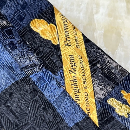 Corbata de seda Ermenegildo Zegna azul motivo floral geométrico hecha a mano Italia - Imagen 4 de 8