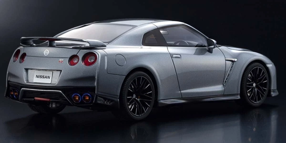 Kyosho Samurai 1/18 Nissan GT-R 2020 Gray KSR18044GR