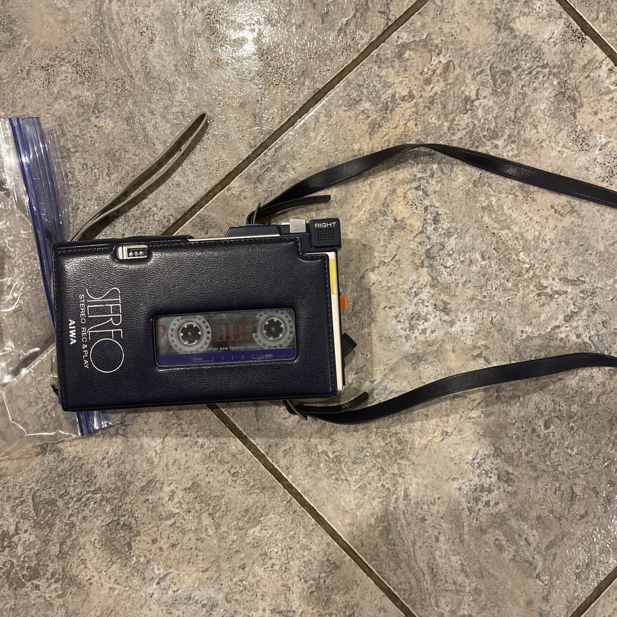 AIWA HS-F1 ステレオカセットレコーダー Aiwa HS-F1 CassetteBoy Stereo Cassette Recorder