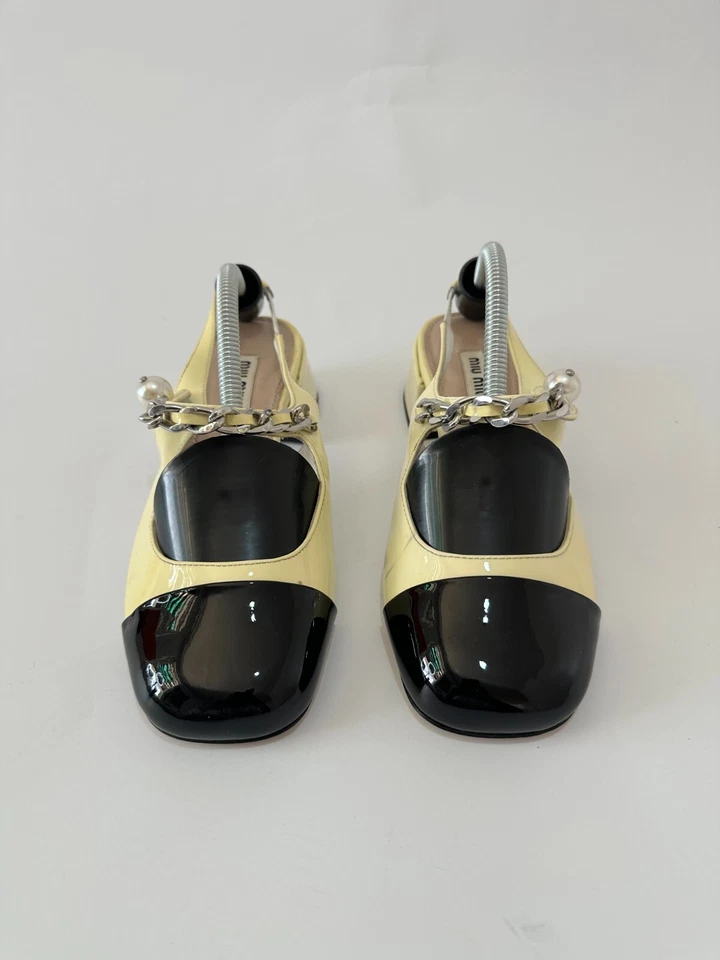 Miu Miu Chain-embellishedt Patent leather slingback pumps Size 36 EU - Image 2 of 4