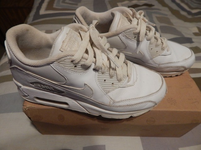 air max 90 essential triple white