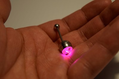 LED Light up Tongue Piercing - Glow Rave Tongue Ring | eBay LED Light up Tongue Piercing - Glow Rave Tongue Ring | eBay