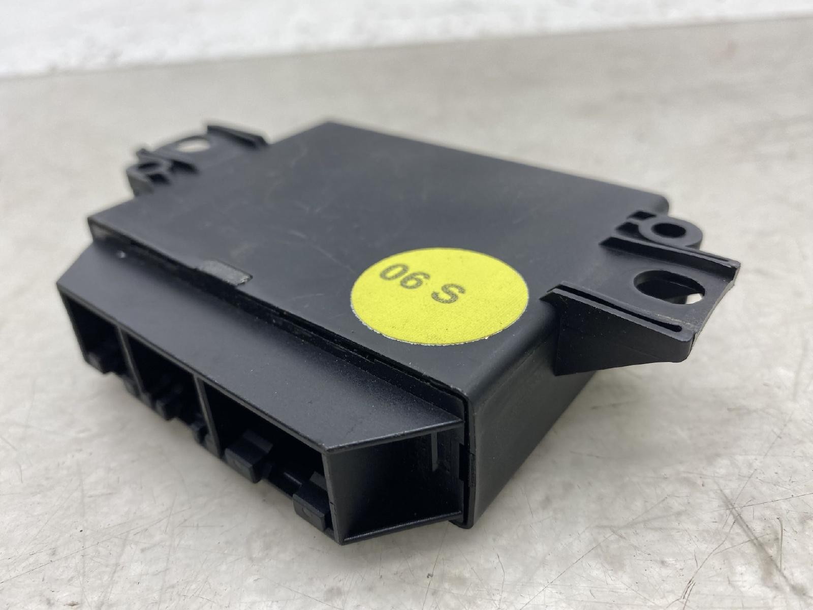 Bentley Mulsanne 2010-2020 Battery management module P/N 3Y0907440