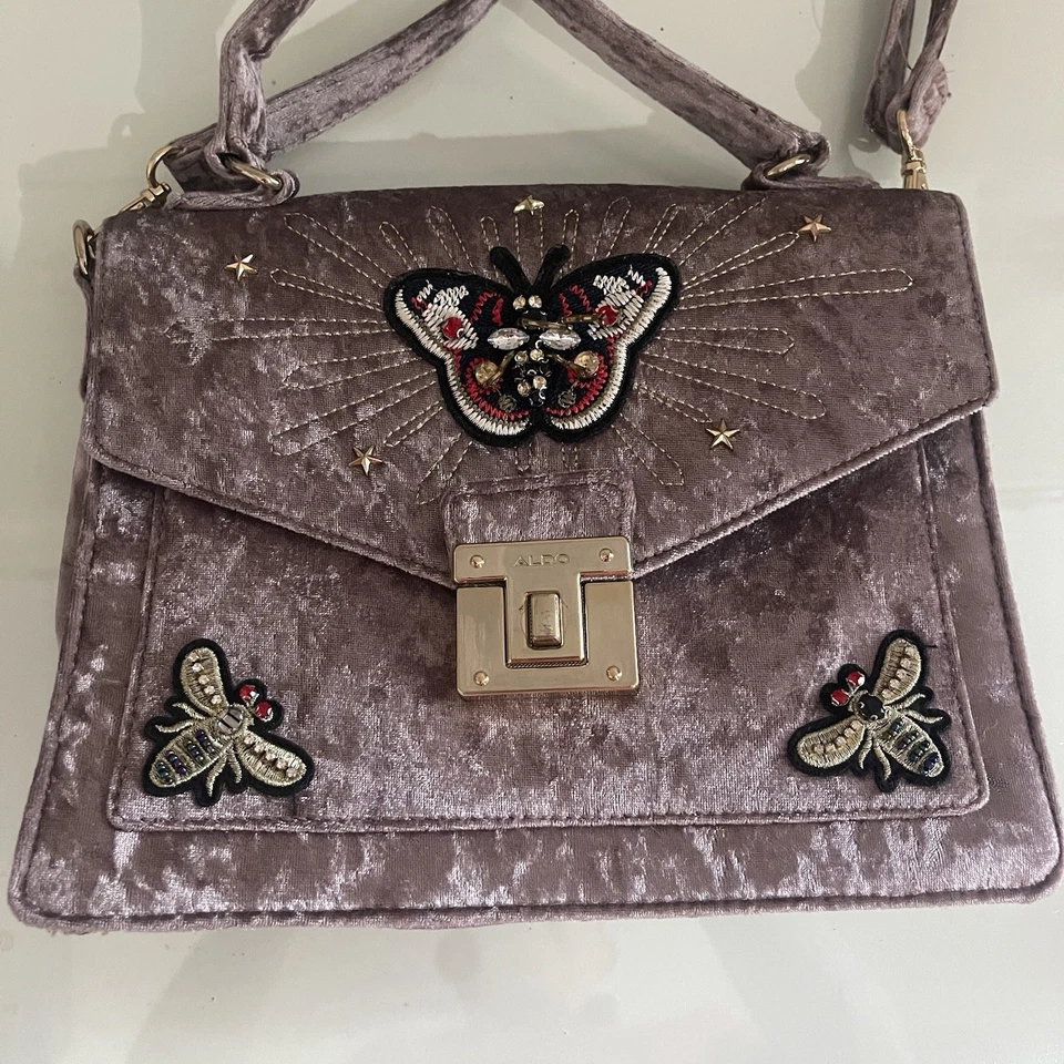 "Cartera pequeña Aldo Durosty en terciopelo rosa pálido aterciopelado mariposas 10,5x8""" Foto 2 de 4