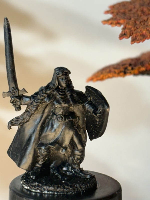 Reaper Metal Female Paladin RMI Primed Sword Shield DND Fantasy Mini GW