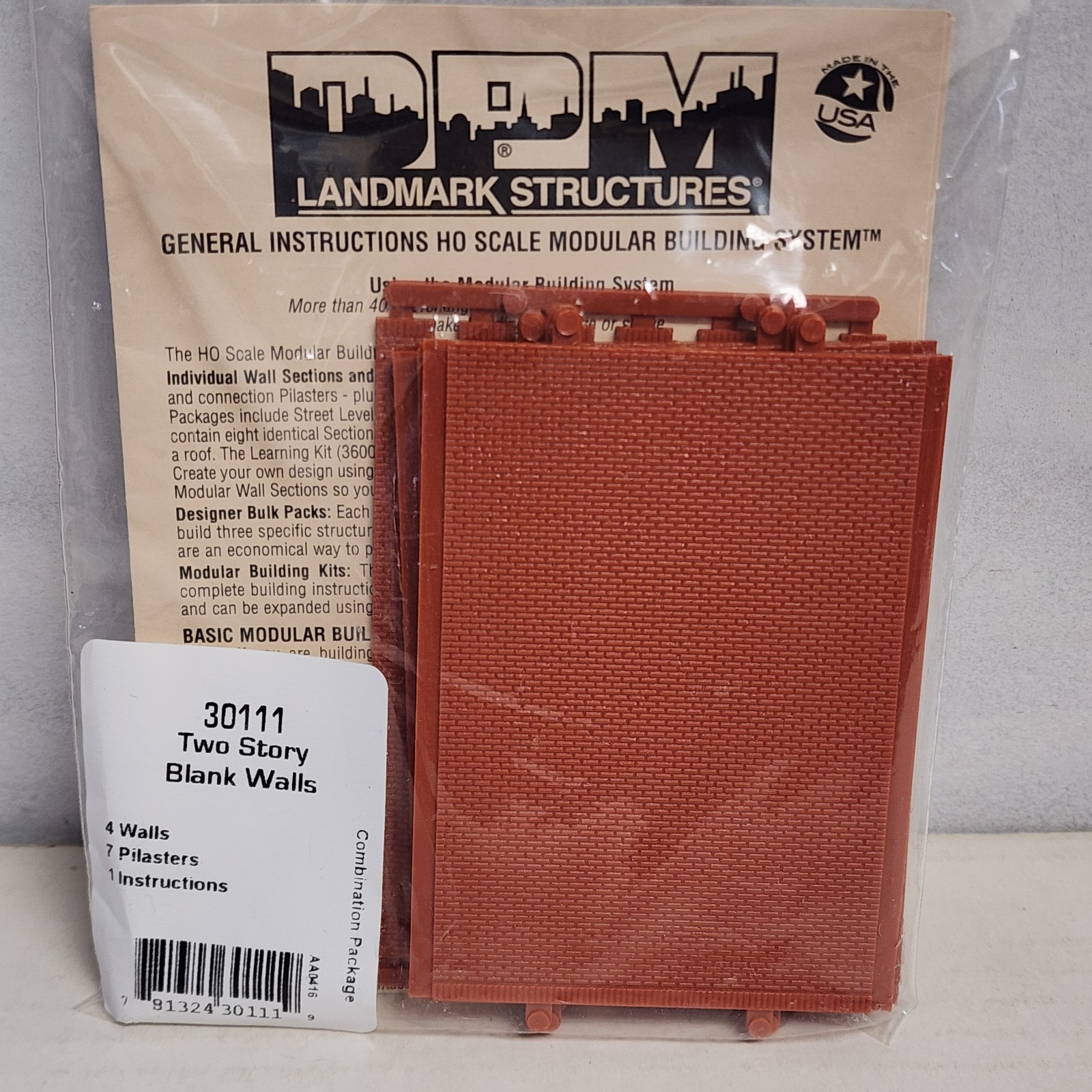 Design Preservation Model DPM 30111 HO 2 Story Blank Brick Walls Building Kit