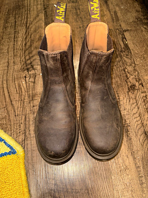 Dr. Martens Men's Brown Leather Chelsea Slip-On Ankle Boots US 7 UK 6 EU 39