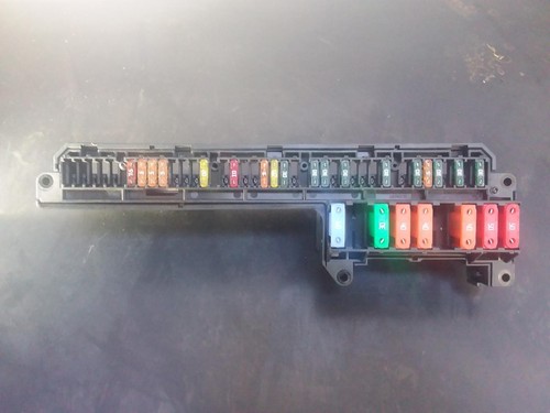 BMW 5 SERIES FUSE BOX E60, UNDER DASH, 10/03-04/10 03 04 05 06 07 08 09 10