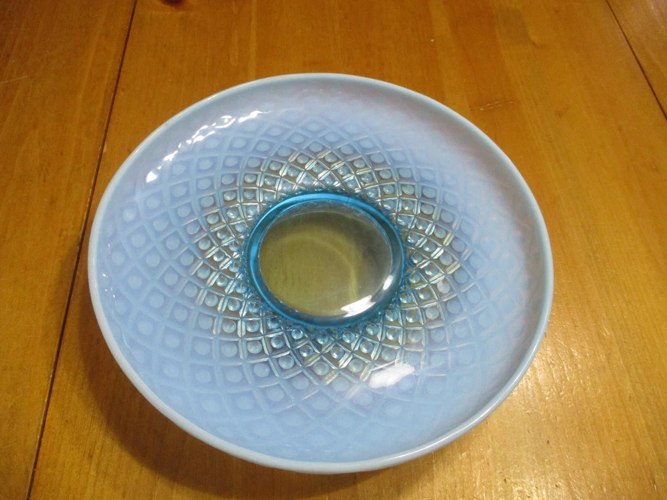 Редкая винтажная опалесцирующая подставка для торта на низких ножках Fenton Blue Aqua Crest с губами, красивая! - Изображение 4 из 4