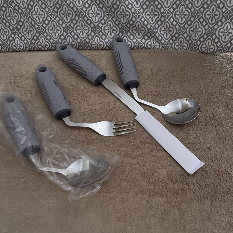 BaseSmall Right Handed Angled Adaptive Lg Handle Utensils 4 piece set/.   *E