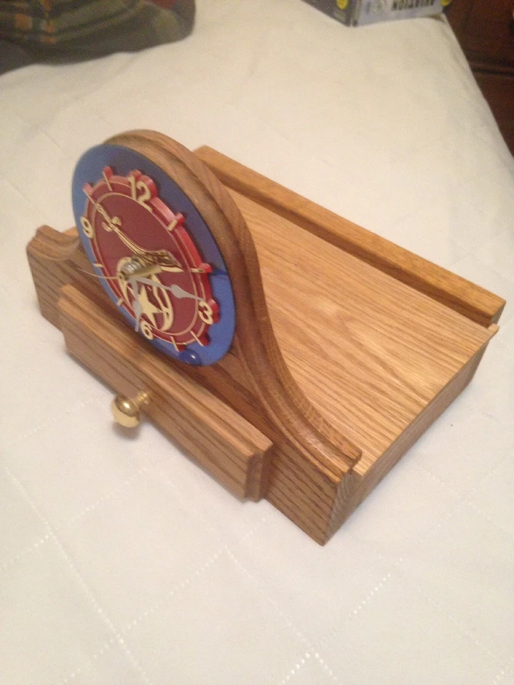 Деревянные полочные часы ручной работы - Изображение 3 из 4