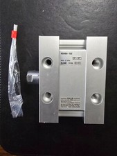 SMC MDUB50-5DZ PNEUMATIC CYLINDER