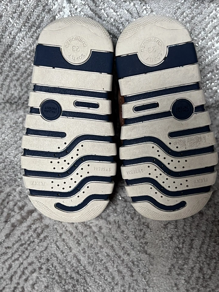 GEOX Iupidoo Bebé Talla EU23 (7 Ancho US Niño Pequeño) Foto 3 de 3