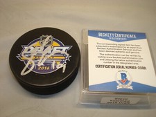 Steve Yzerman Signed 2016 Draft Hockey Puck Auto Red Wings Beckett BAS COA 1A 