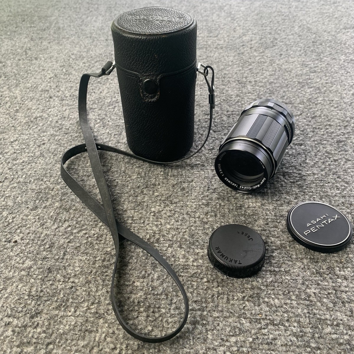 Super-Multi-Coated Takumar 135mm f/3.5 M42 Lens w/ Case