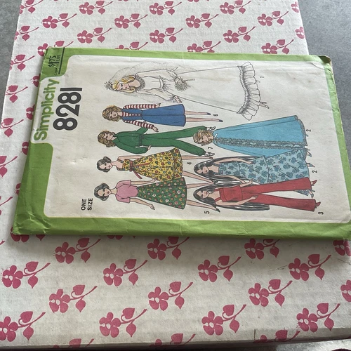 Vintage Simplicity Pattern 8281