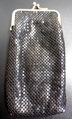 Vintage Whiting & Davis Black Mesh Cigarette Case Evening Bag Kiss Clasp READ