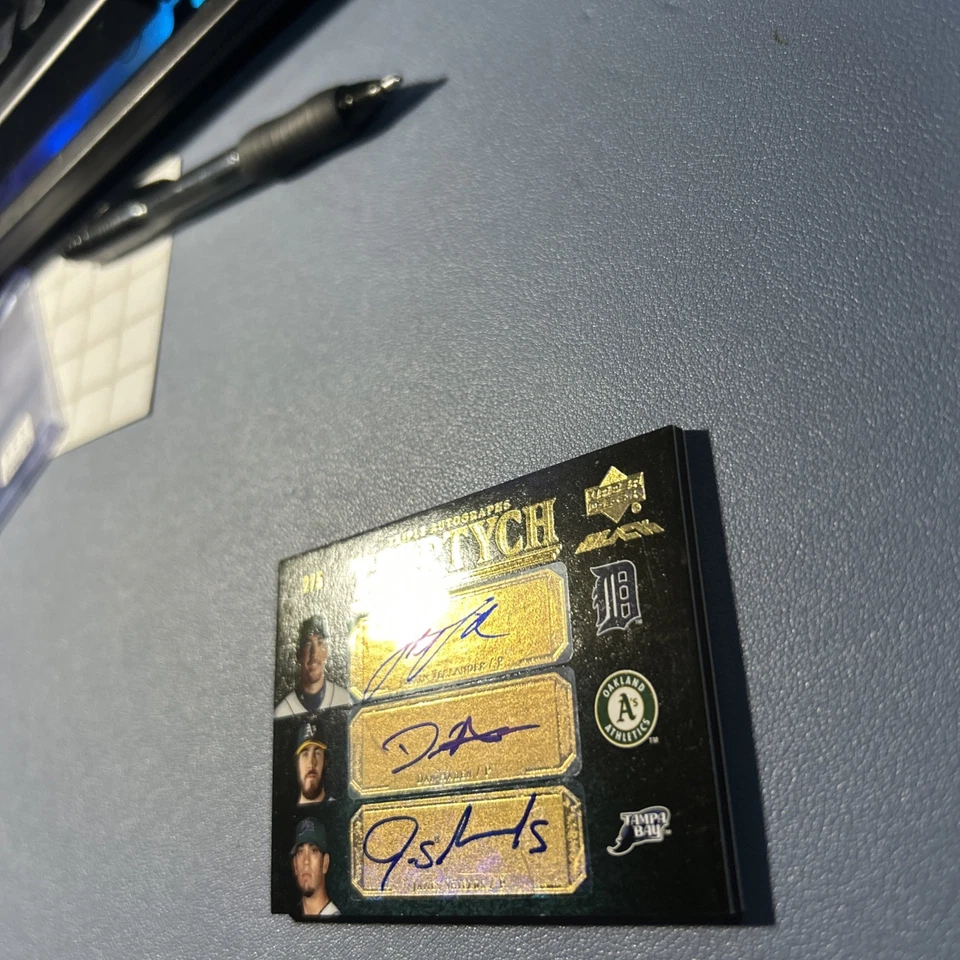 UD Black Triptych Gold 2007/5 Justin Verlander Haren Shields triple automático Foto 4 de 4