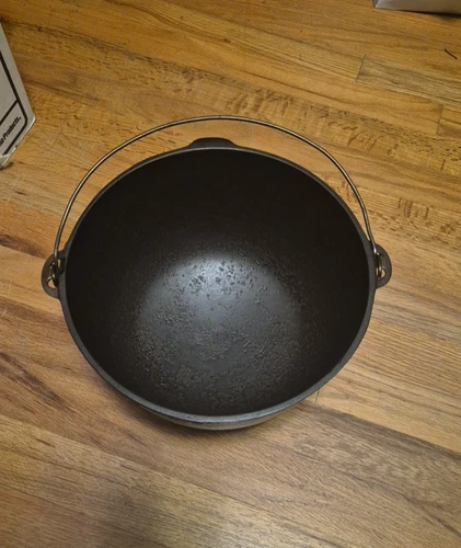 Wagner Sidney #3 Cast Iron Scotch Bowl