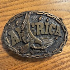 VINTAGE 1970 s SOARING AMERICAN EAGLE BRASS BELT BUCKLE by the DAVOS COMPANY