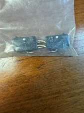 09R014A  MINI-SW SPDT STAKON #V-15G-1C26 MILNOR WASHER