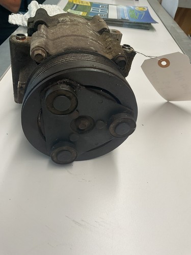 USED 05 F-150 AC Compressor - Picture 2 of 3