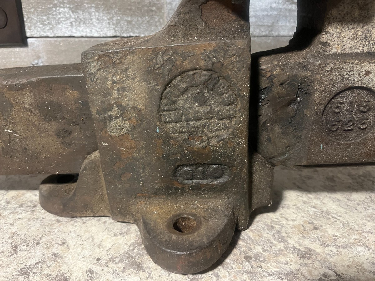 Vintage PRENTISS Bulldog 515 526 Bench Vise — 4