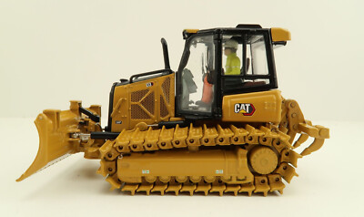 Diecast Masters 85673 Caterpillar Cat D3 Track-Type Tractor Dozer