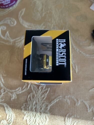 NORSCOT Construction Minis CAT 906 Wheel Loader approx. 1/112 scale NIB 2007 - Picture 3 of 5