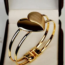 Women's Fashion Jewelry Bangle Bracelet Lady Elegant Heart Wristband 97-1