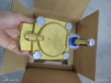 ONE NEW DANFOSS 032U7150 Solenoid Valve