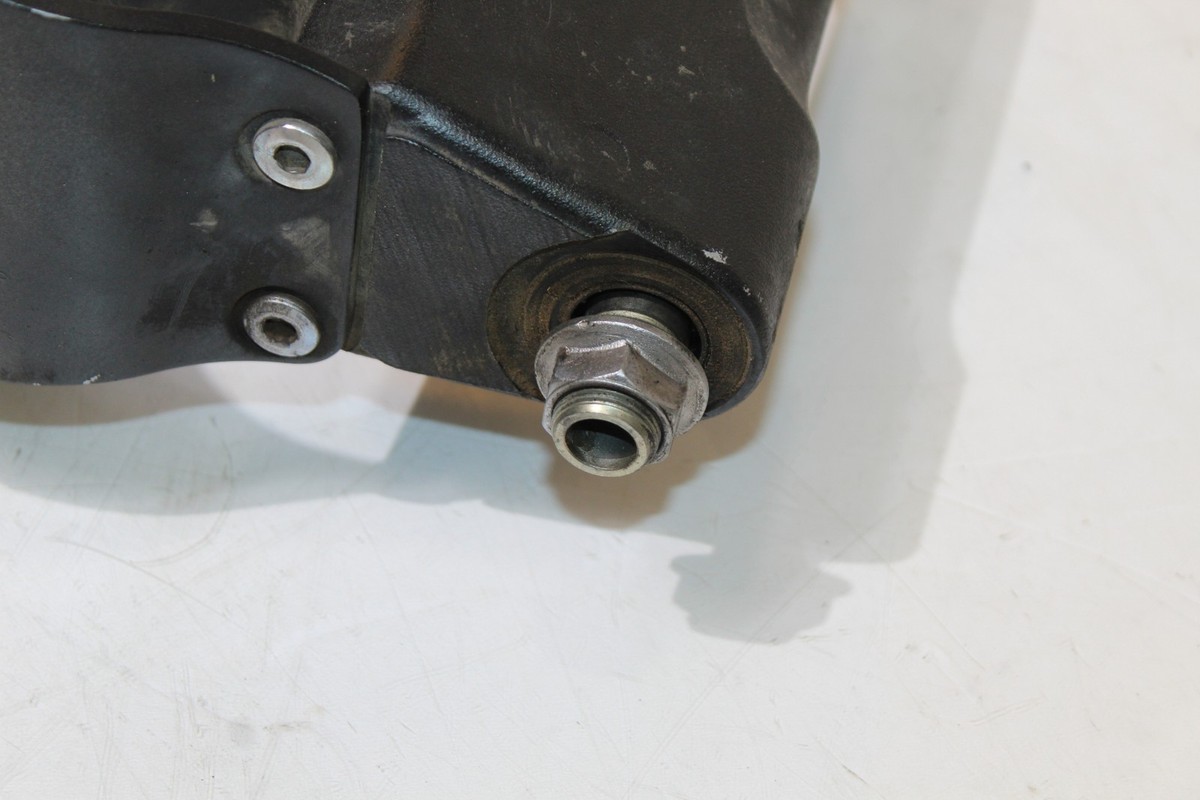 2005 Kawasaki Ninja Zx6r Zx636 Rear Swingarm Back Suspension Swing